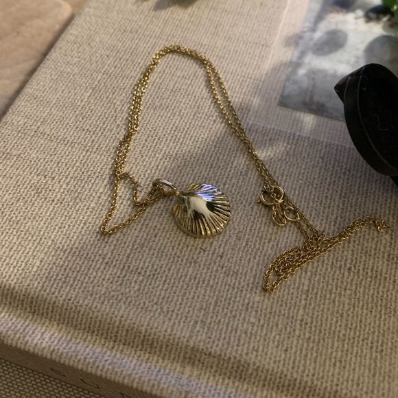 16’’ Seashell Necklace - 14K gold fill on sterling silver - Picture 1 of 6